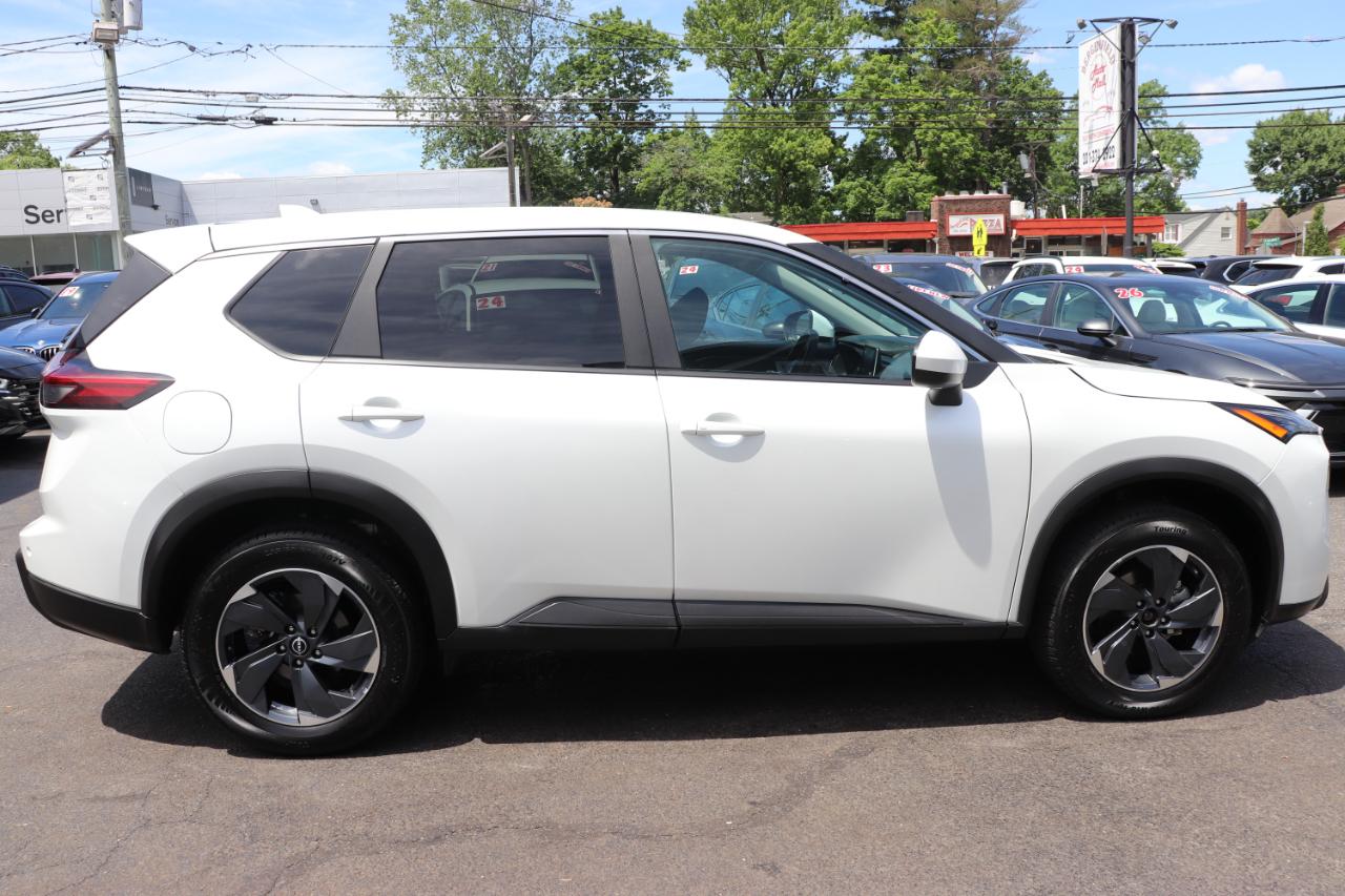 Nissan Rogue FWD SV 2024