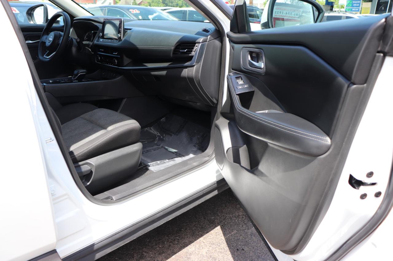 Nissan Rogue FWD SV 2024