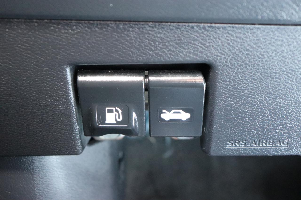 Nissan Versa SV CVT 2025