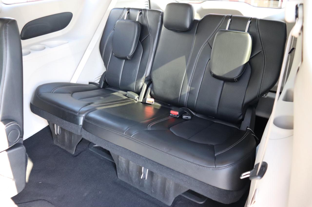 Chrysler Pacifica Touring L FWD 2024