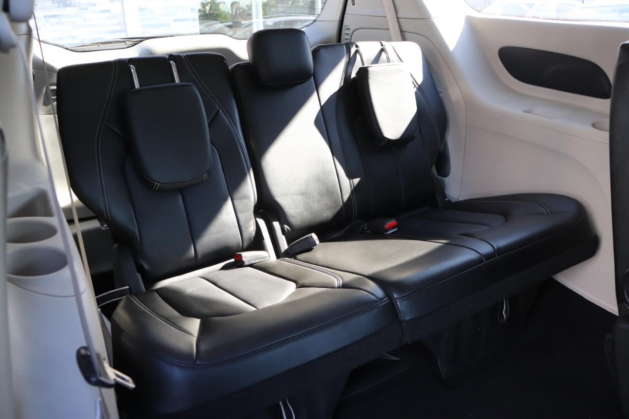 Chrysler Pacifica Touring L FWD 2024