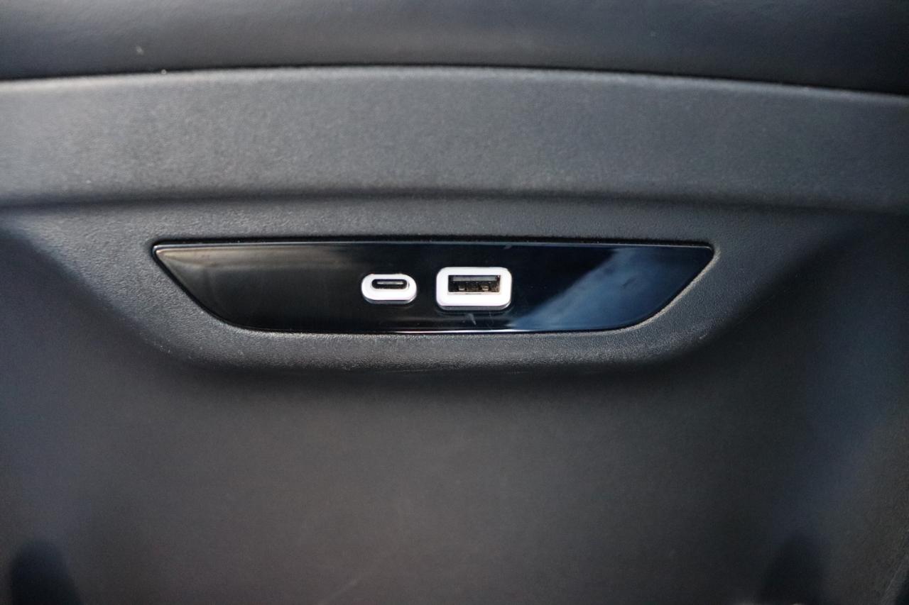 Chrysler Pacifica Touring L FWD 2024