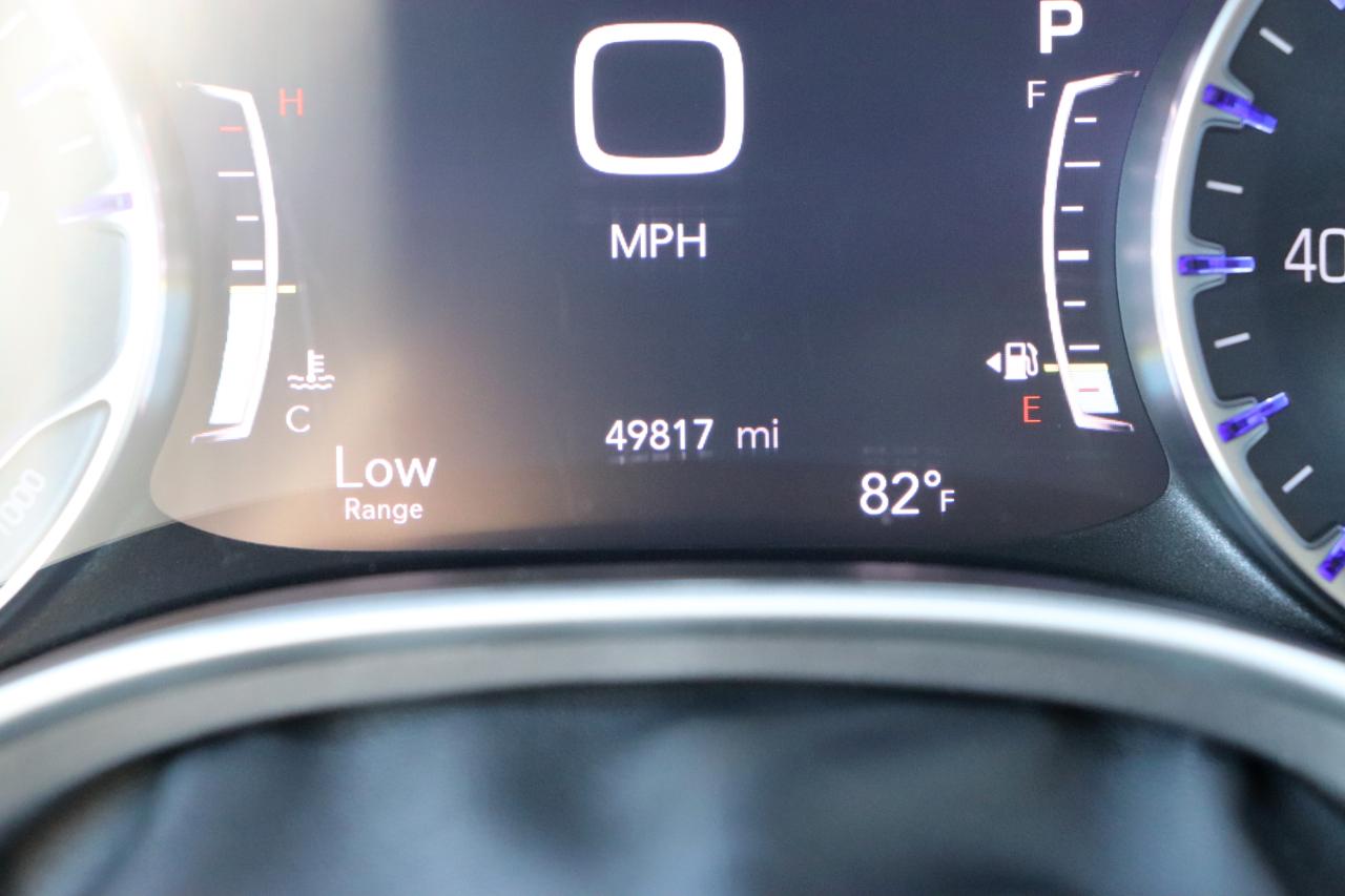 Chrysler Pacifica Touring L FWD 2024