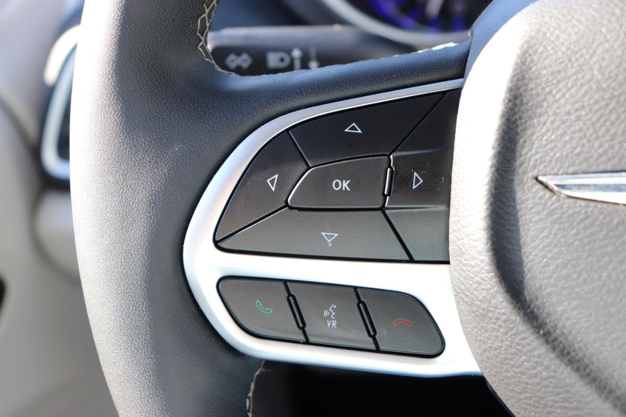 Chrysler Pacifica Touring L FWD 2024