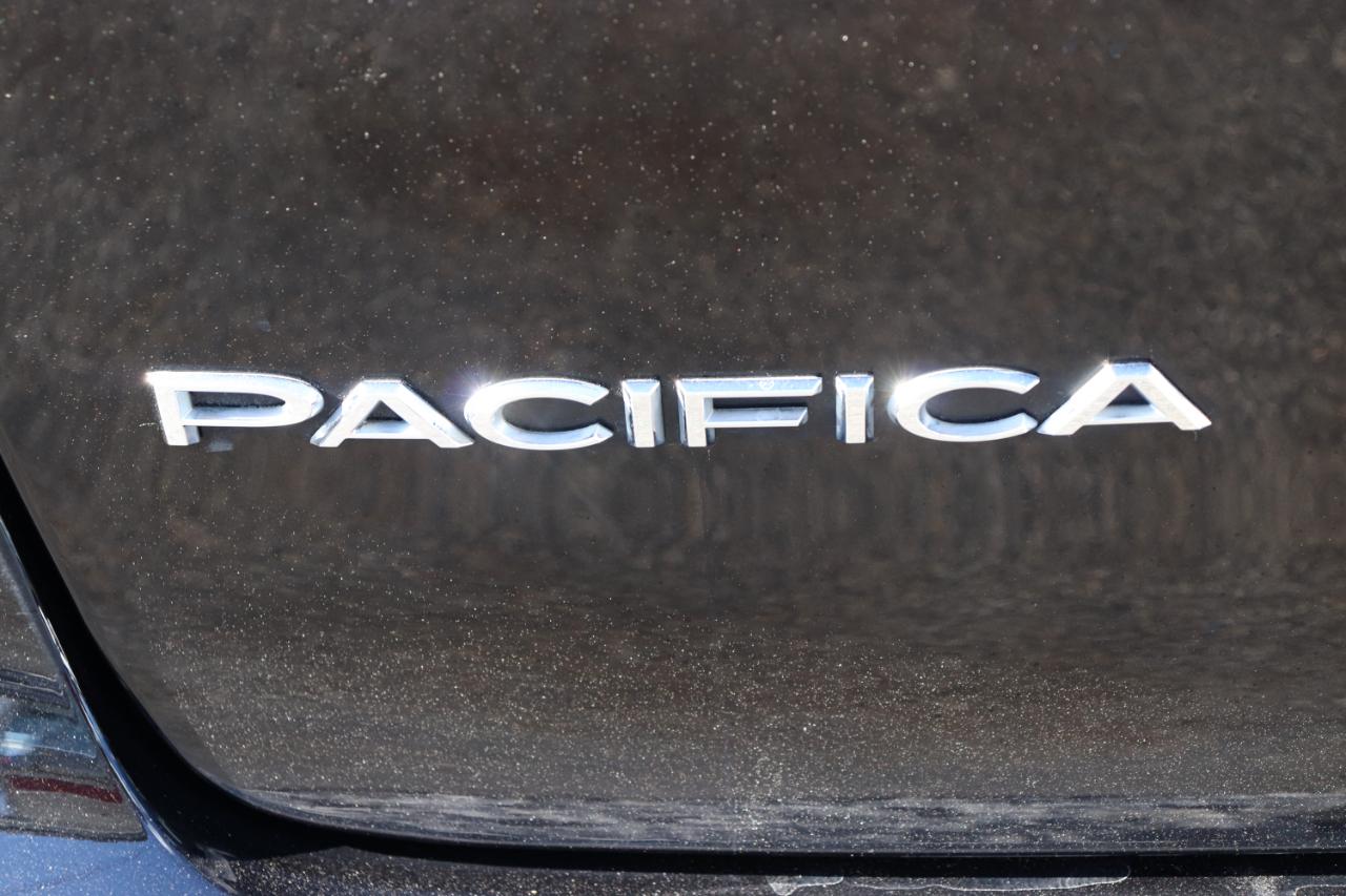 Chrysler Pacifica Touring L FWD 2024