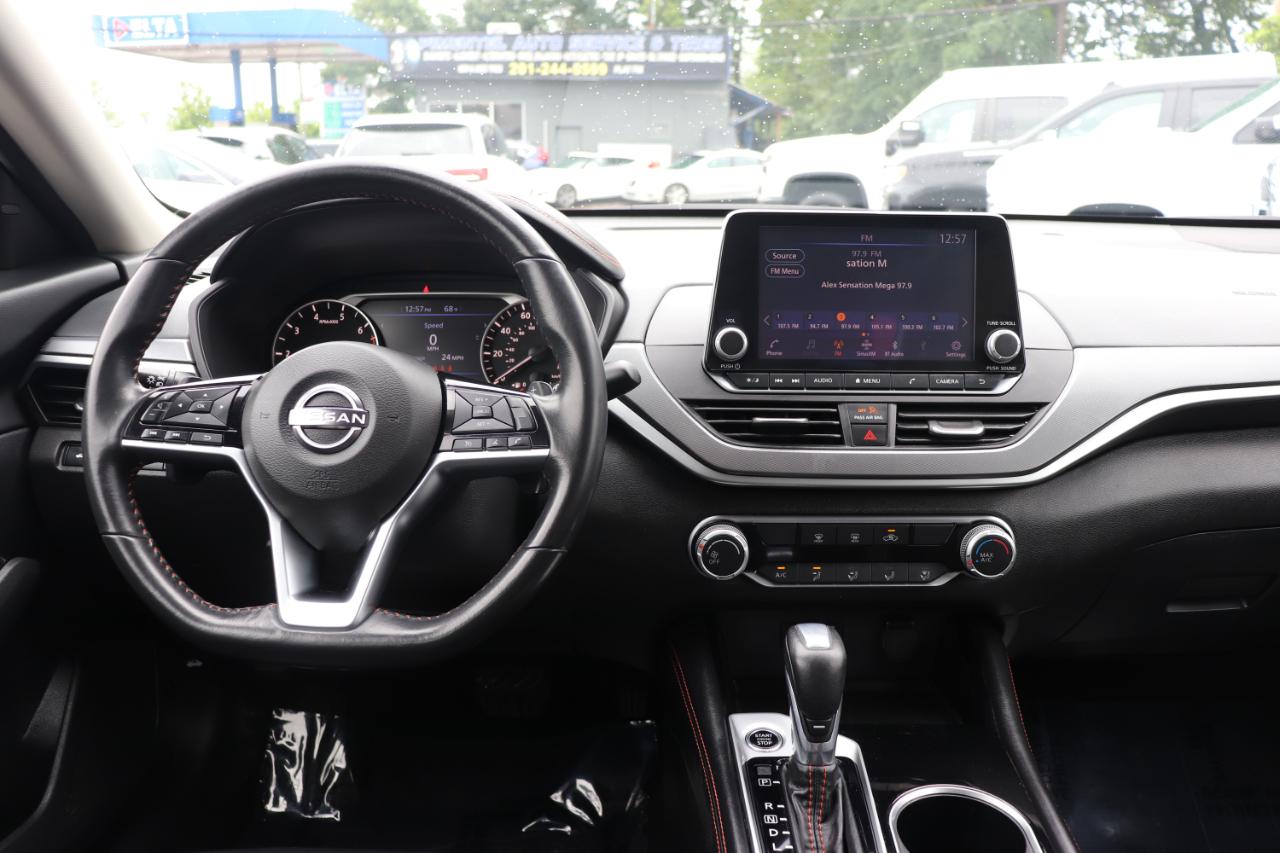 Nissan Altima 2.5 SR Sedan 2023