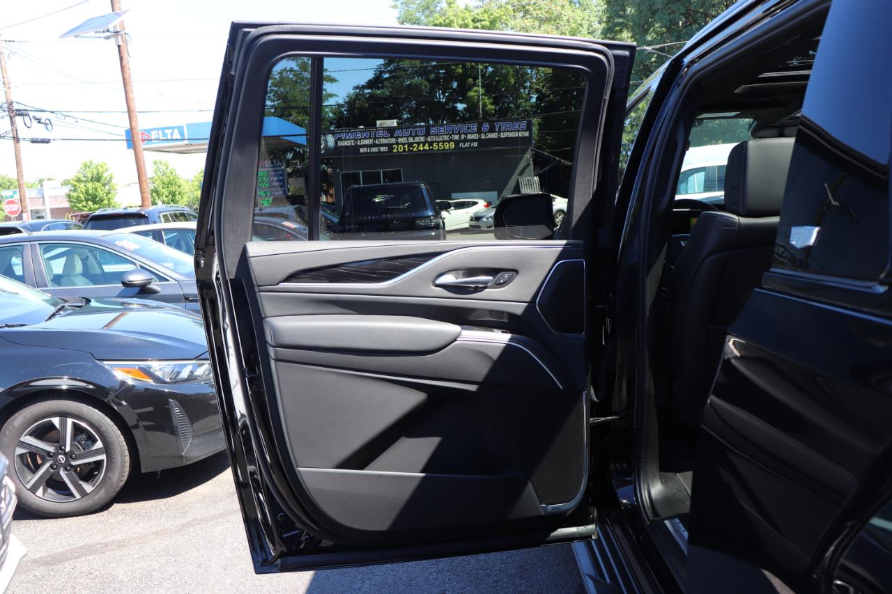Cadillac Escalade ESV 4WD 4dr Sport 2024