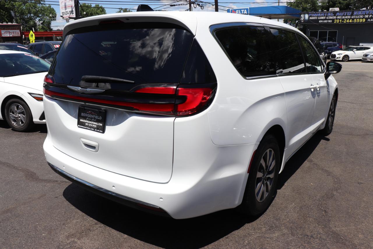 Chrysler Pacifica Hybrid Select FWD 2024