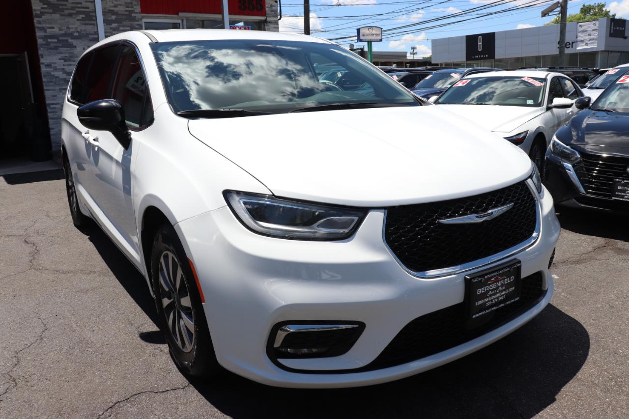 Chrysler Pacifica Hybrid Select FWD 2024