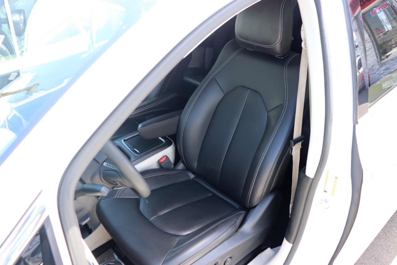 Chrysler Pacifica Hybrid Select FWD 2024