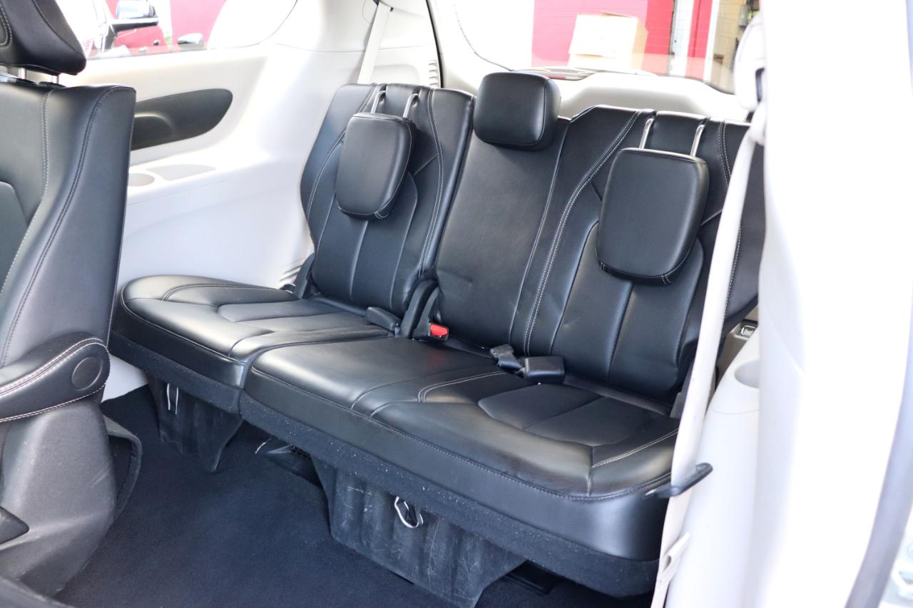 Chrysler Pacifica Hybrid Select FWD 2024
