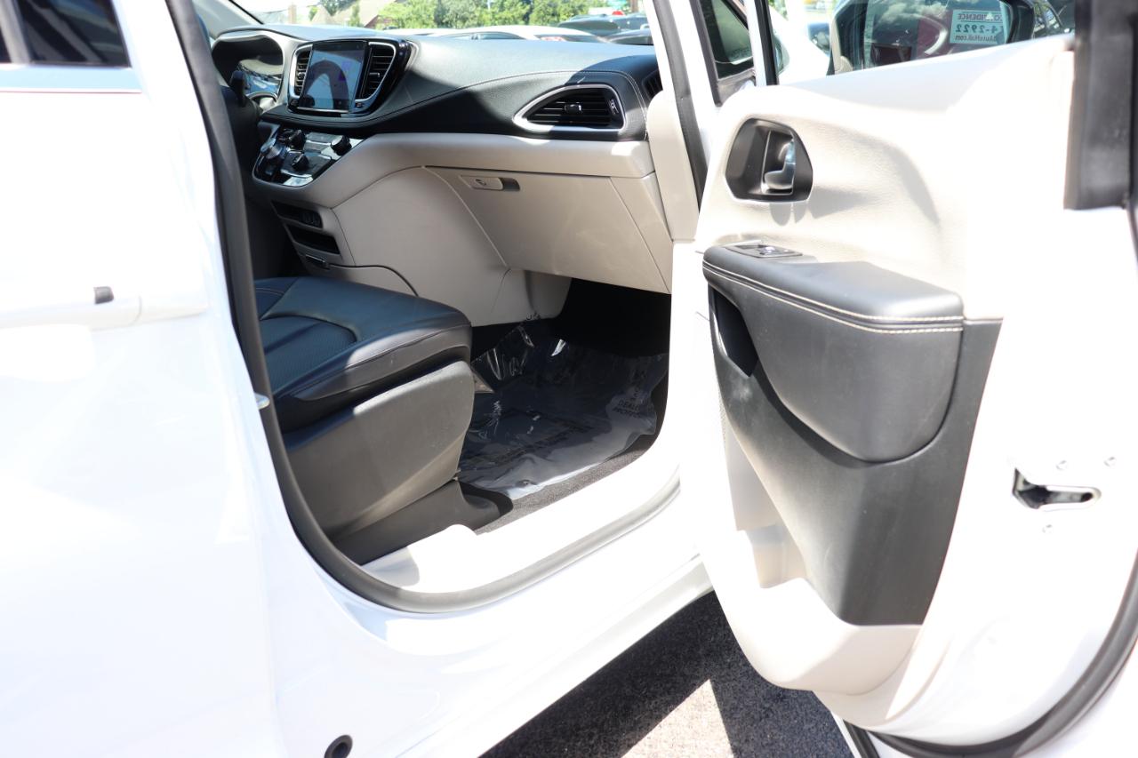Chrysler Pacifica Hybrid Select FWD 2024