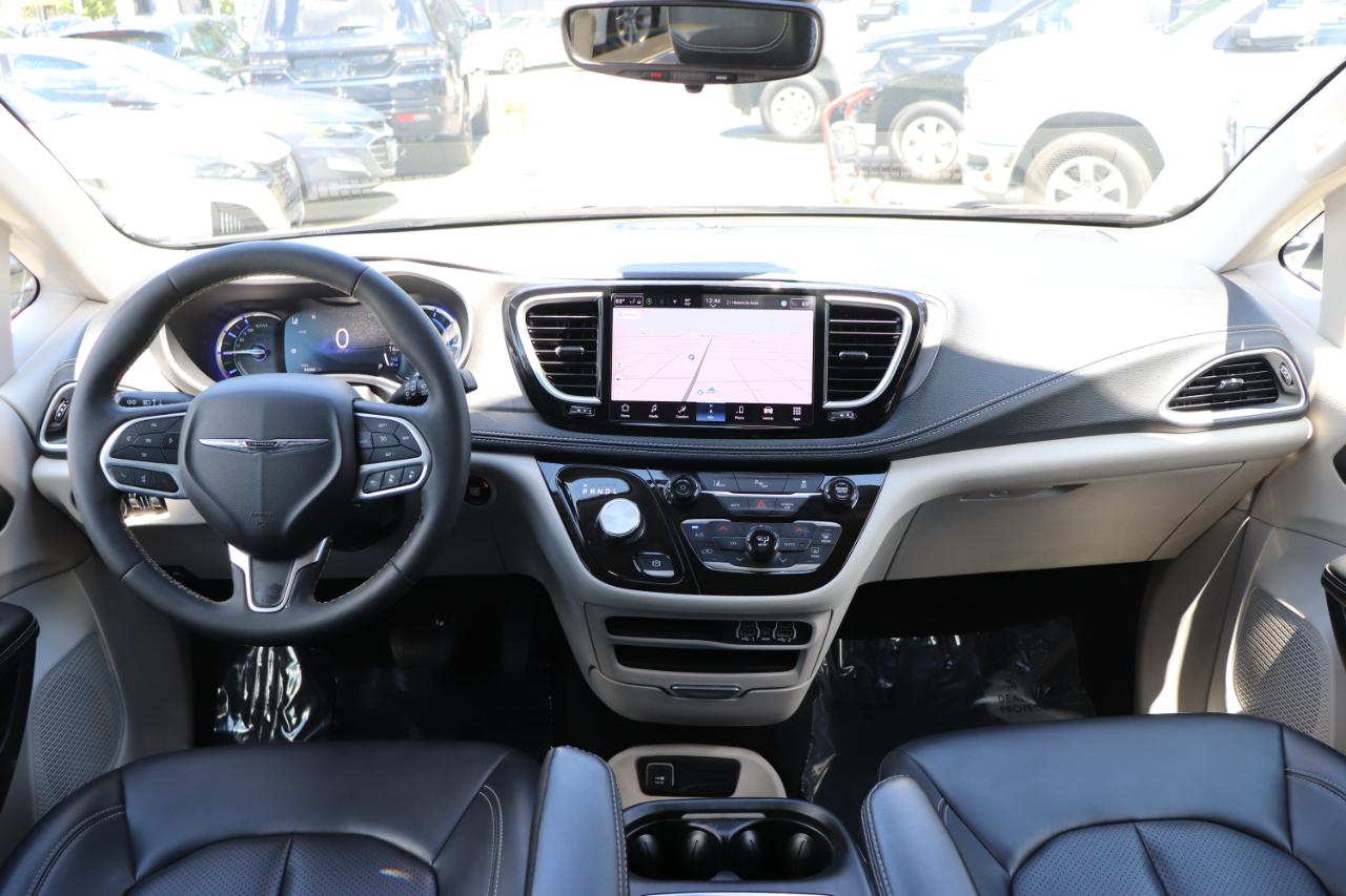 Chrysler Pacifica Hybrid Select FWD 2024