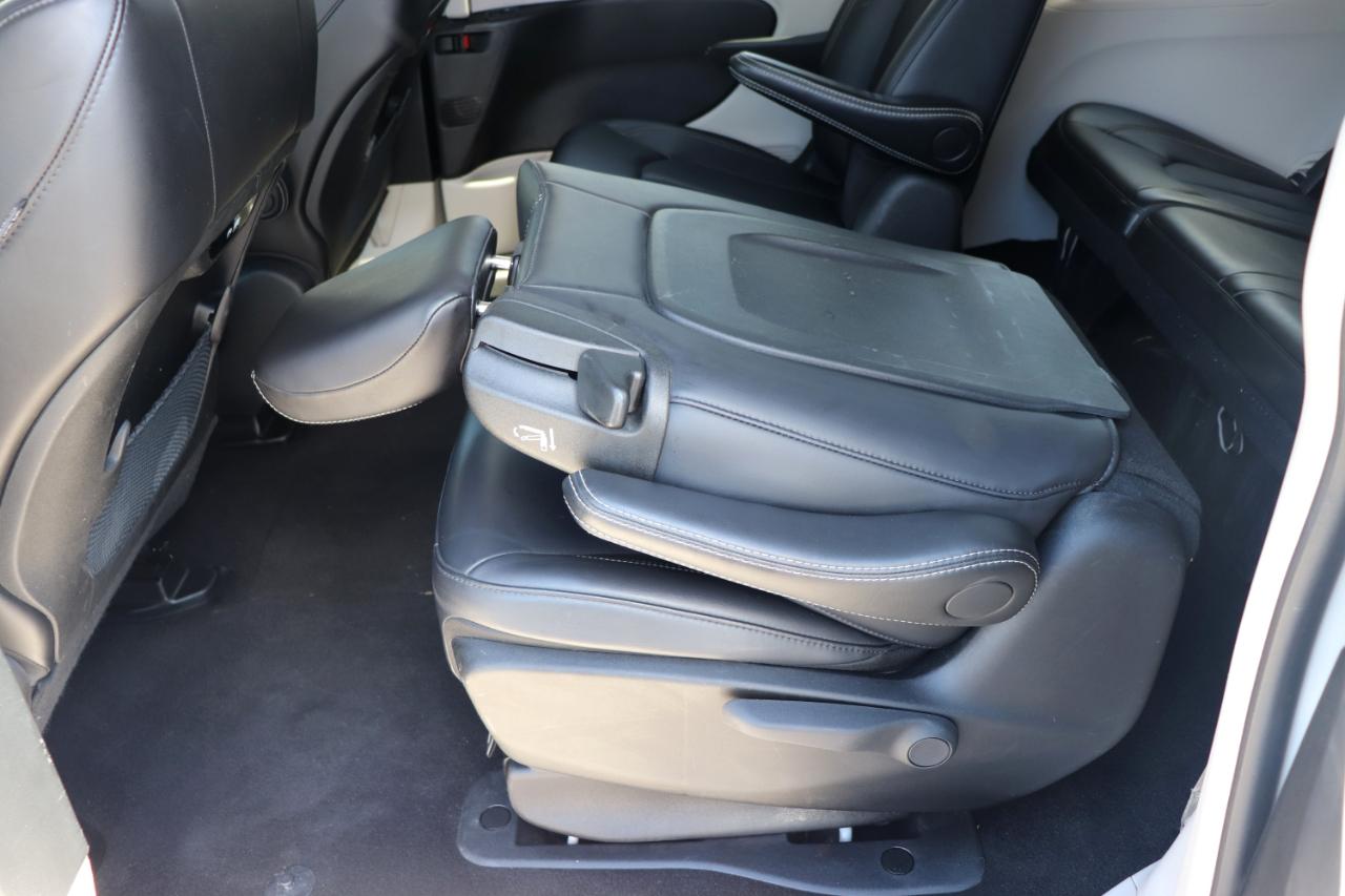 Chrysler Pacifica Hybrid Select FWD 2024