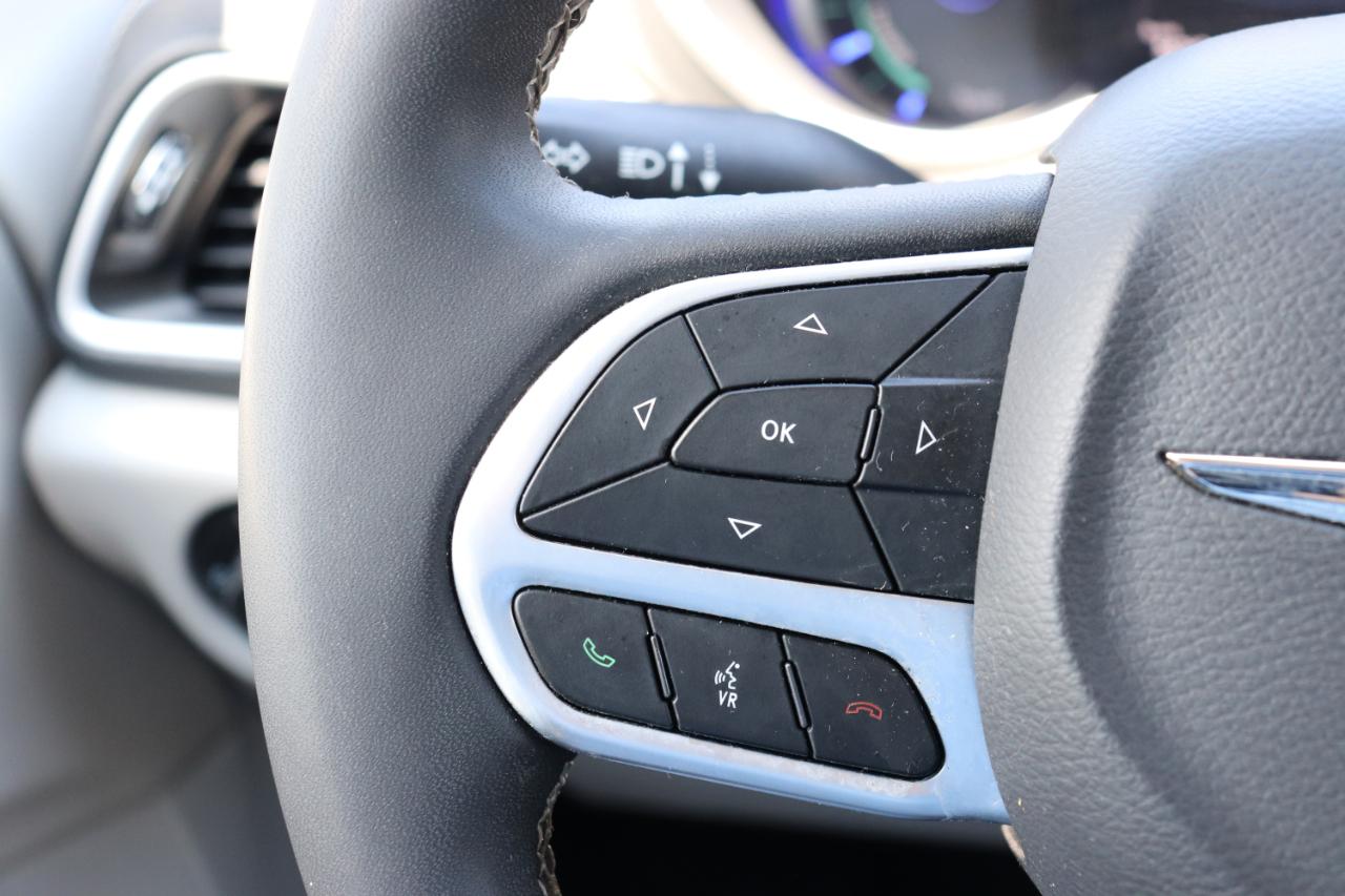 Chrysler Pacifica Hybrid Select FWD 2024