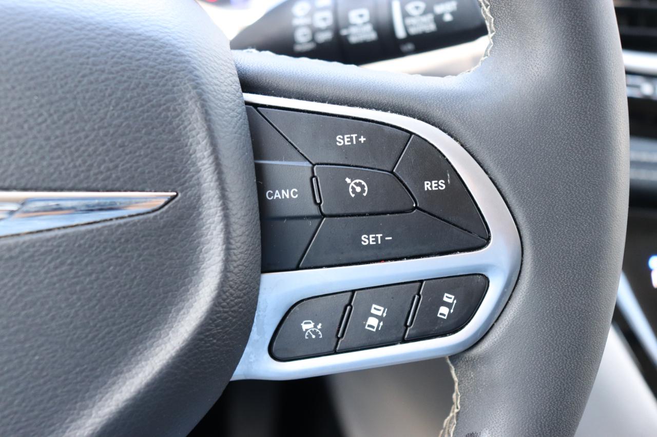 Chrysler Pacifica Hybrid Select FWD 2024