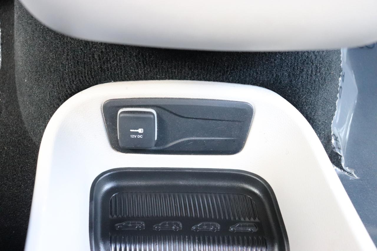 Chrysler Pacifica Hybrid Select FWD 2024