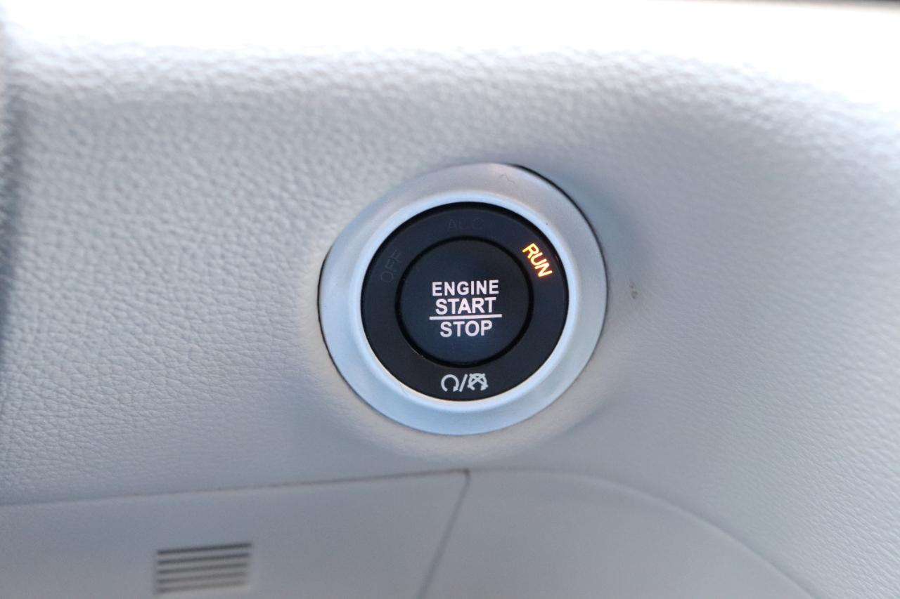 Chrysler Pacifica Hybrid Select FWD 2024