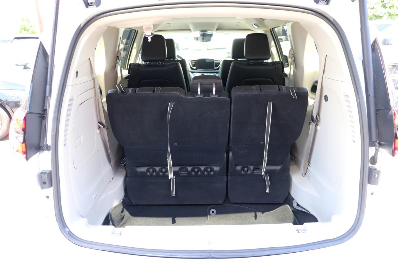 Chrysler Pacifica Hybrid Select FWD 2024