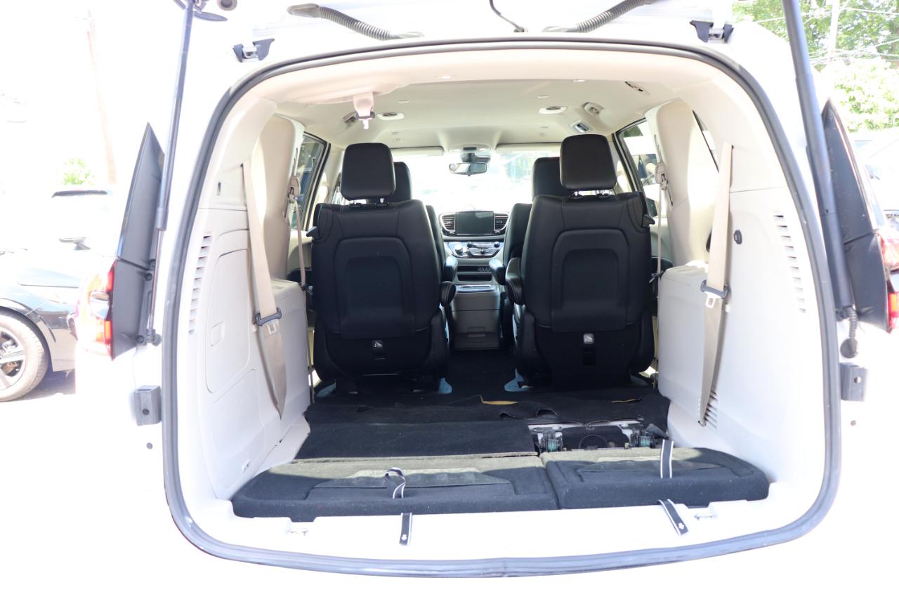 Chrysler Pacifica Hybrid Select FWD 2024