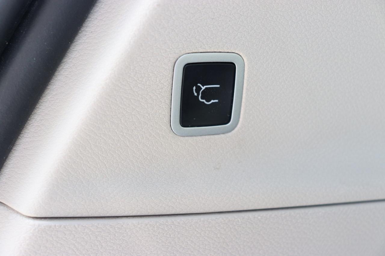 Chrysler Pacifica Hybrid Select FWD 2024