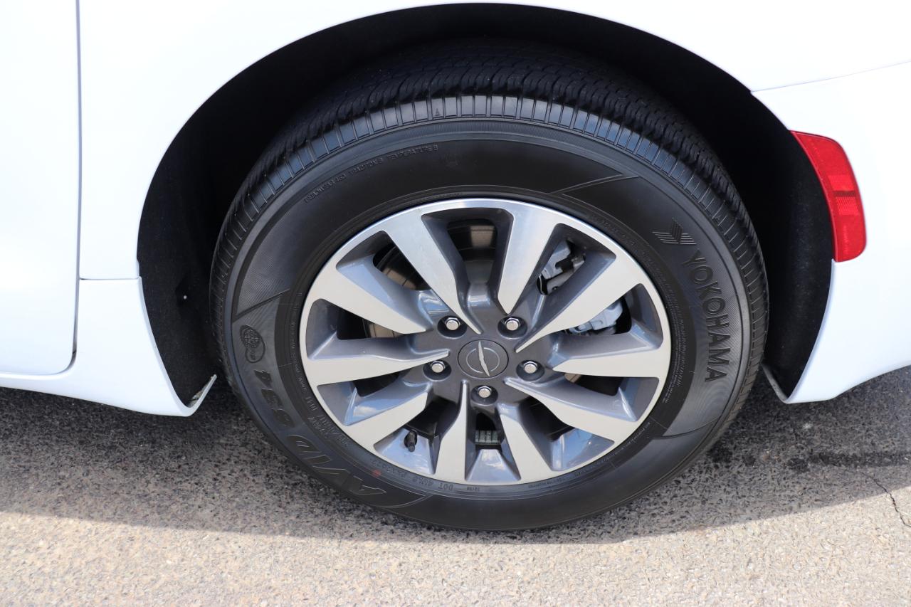 Chrysler Pacifica Hybrid Select FWD 2024