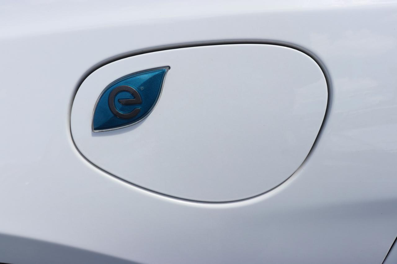 Chrysler Pacifica Hybrid Select FWD 2024