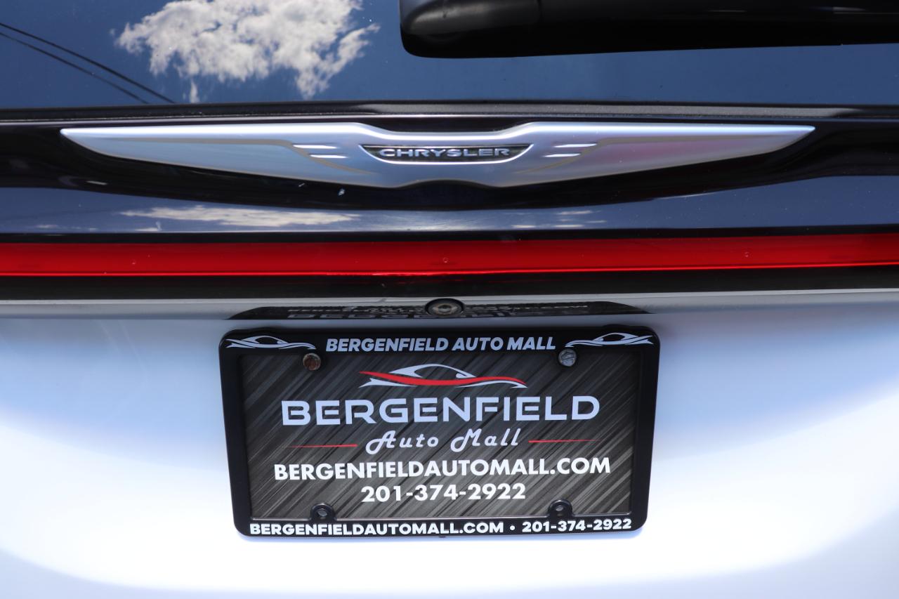 Chrysler Pacifica Hybrid Select FWD 2024