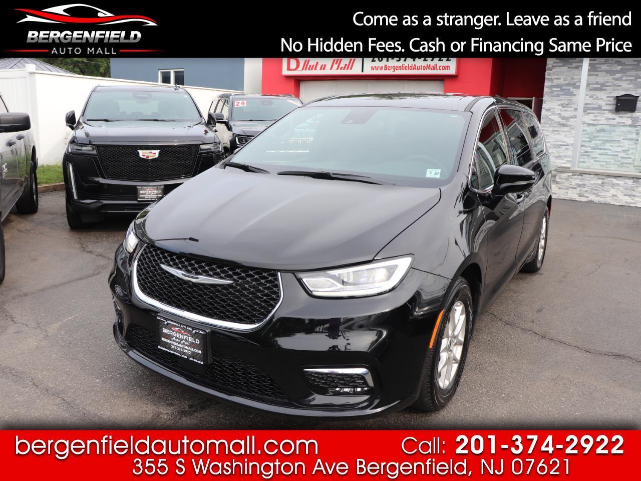 2025 Chrysler Pacifica Select FWD