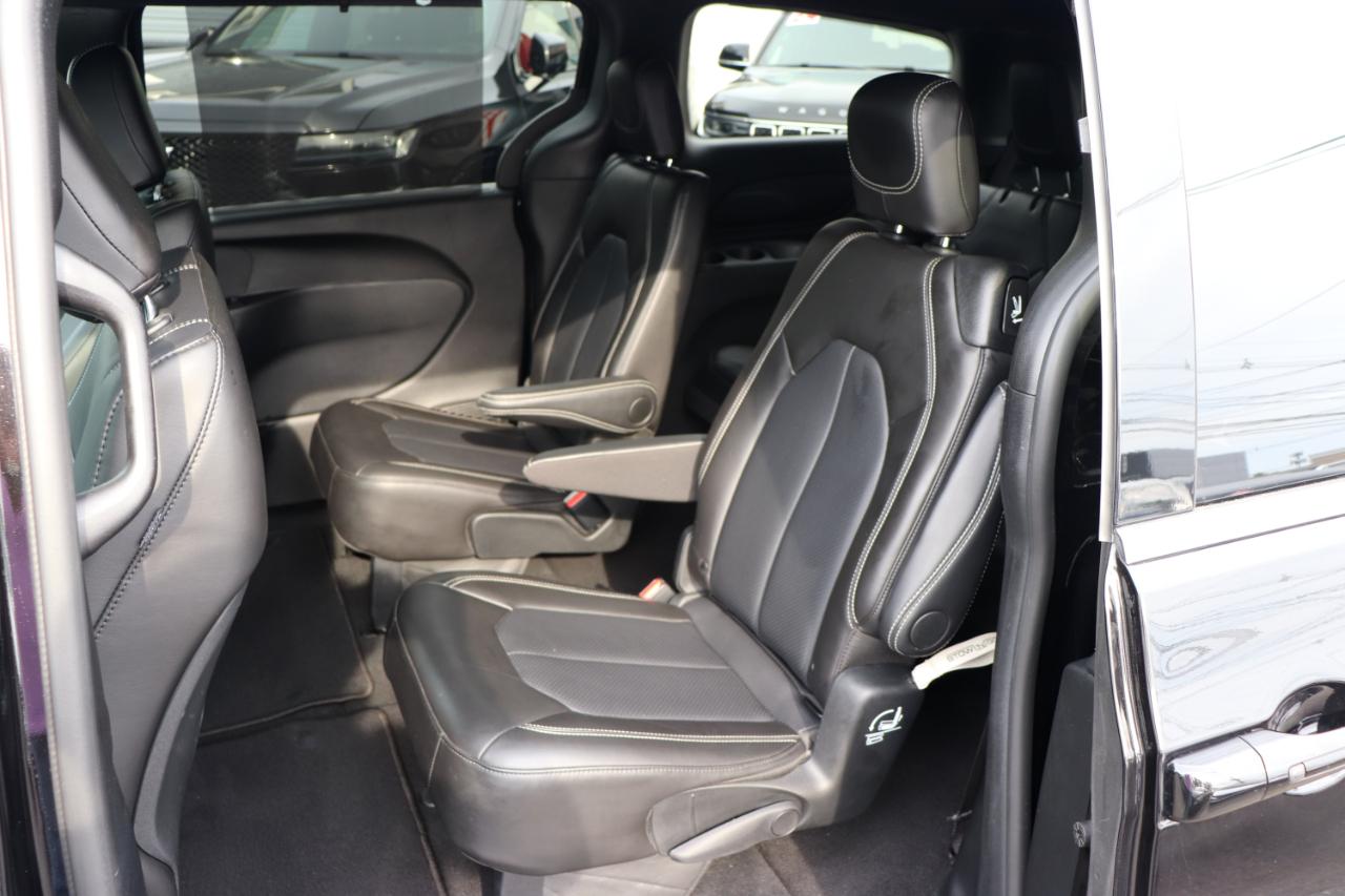 Chrysler Pacifica Select FWD 2025