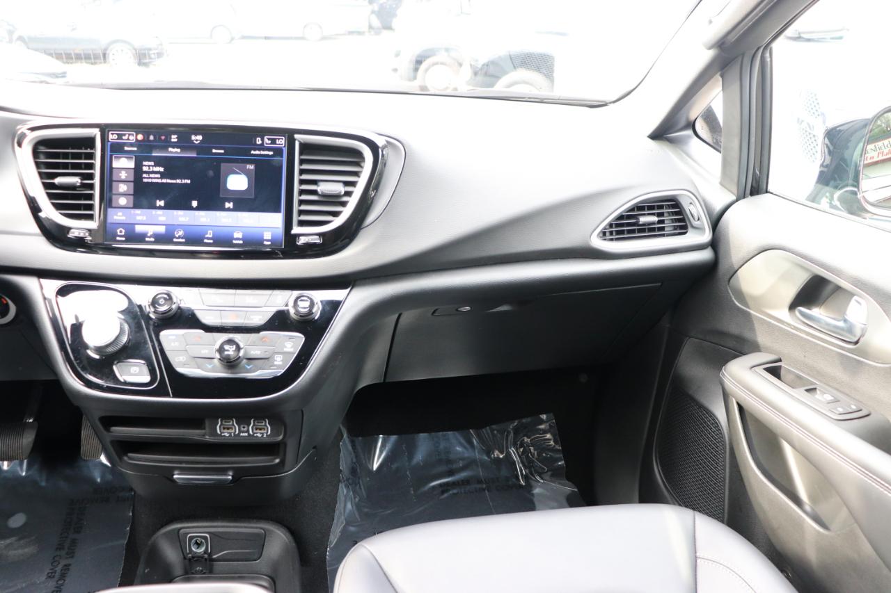 Chrysler Pacifica Select FWD 2025