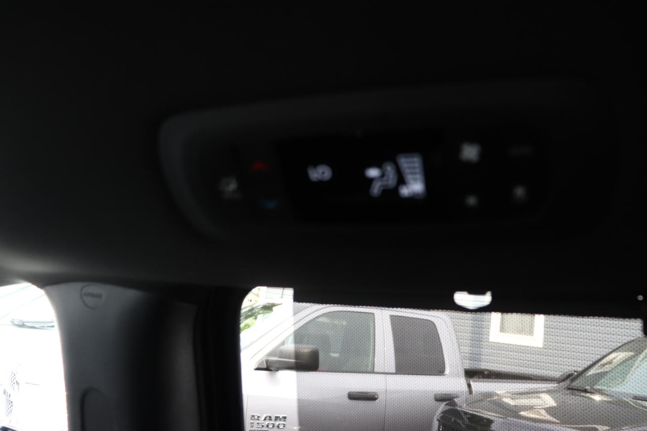 Chrysler Pacifica Select FWD 2025