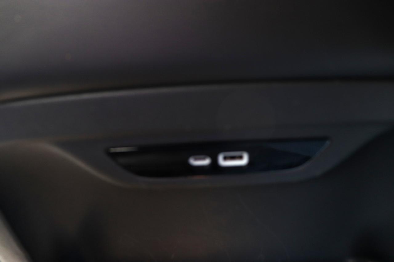 Chrysler Pacifica Select FWD 2025