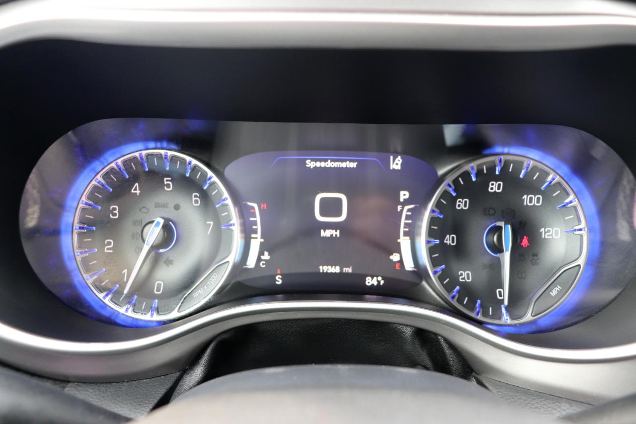 Chrysler Pacifica Select FWD 2025