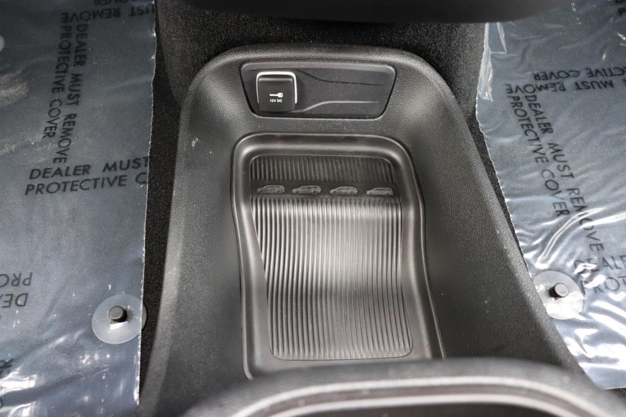 Chrysler Pacifica Select FWD 2025