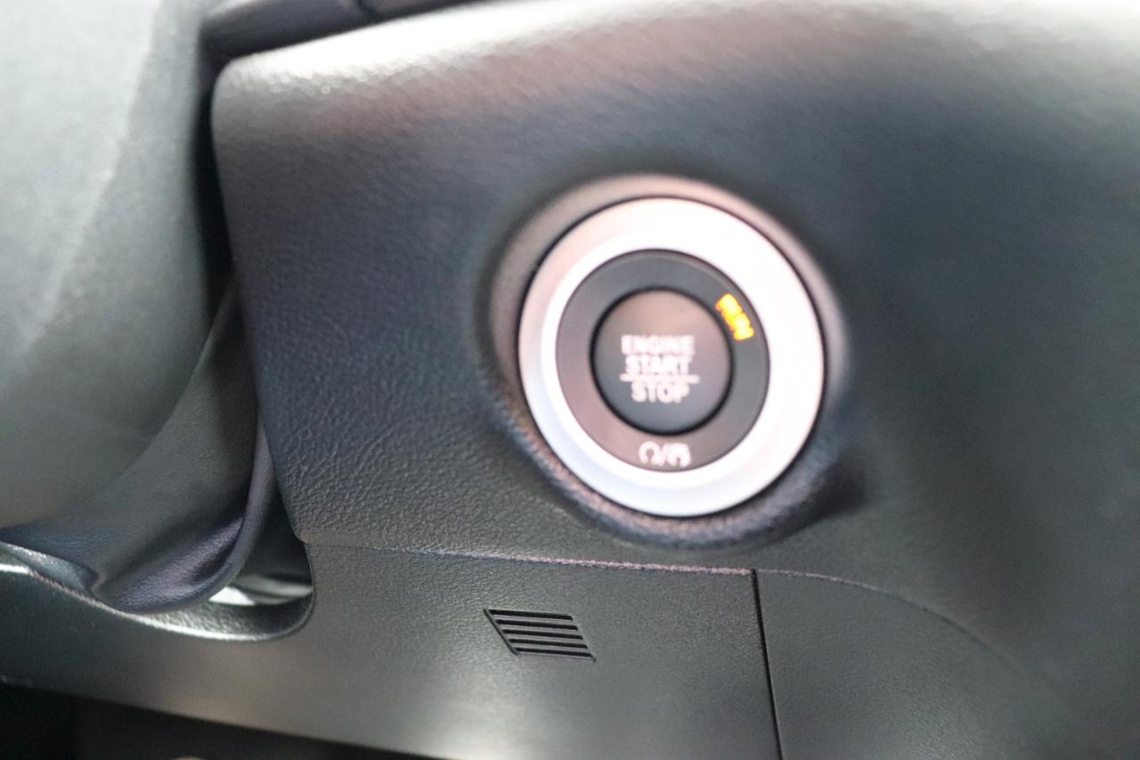 Chrysler Pacifica Select FWD 2025
