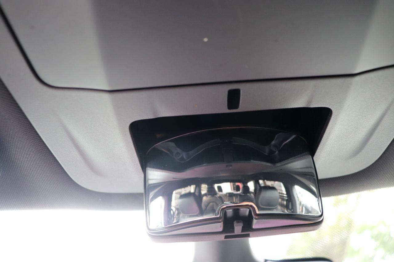 Chrysler Pacifica Select FWD 2025