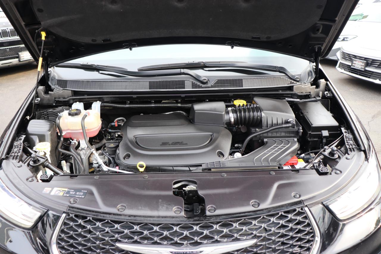 Chrysler Pacifica Select FWD 2025