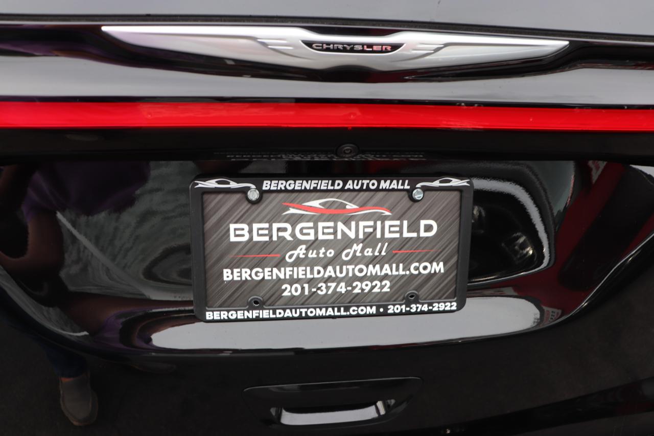 Chrysler Pacifica Select FWD 2025