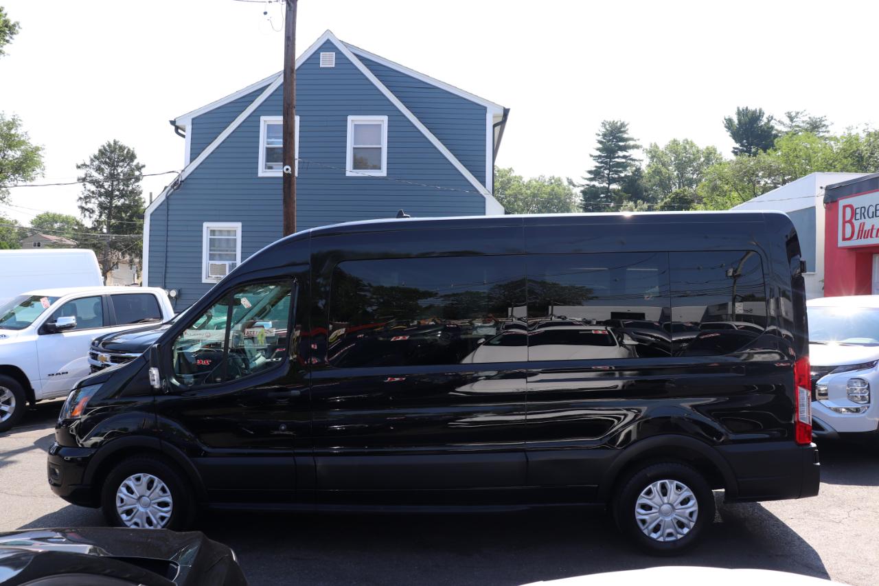 Ford Transit Passenger Wagon T-350 148" Med Roof XLT RWD 2025