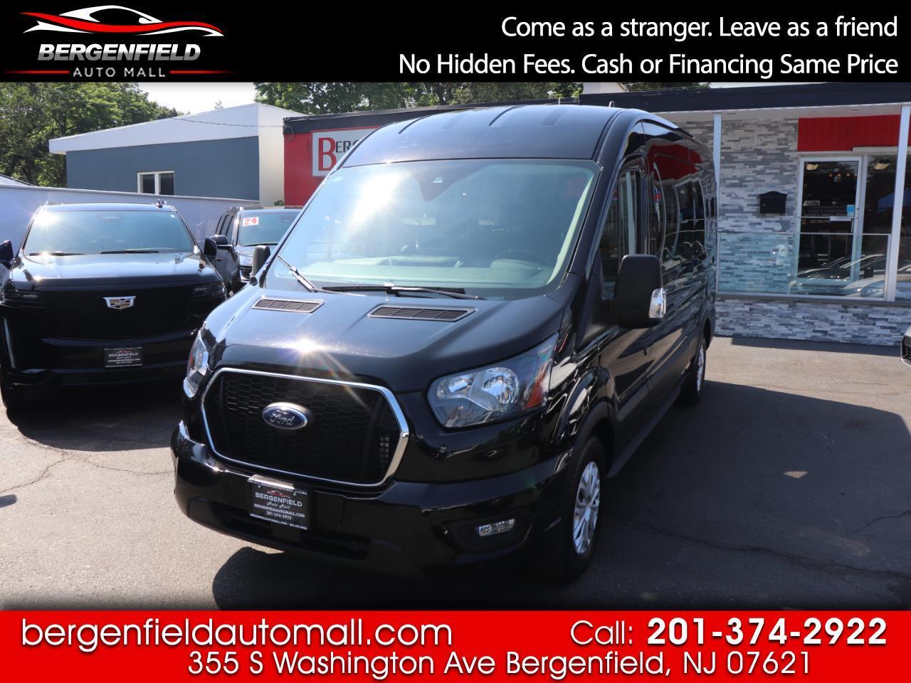 2025 Ford Transit Passenger Wagon T-350 148" Med Roof XLT RWD