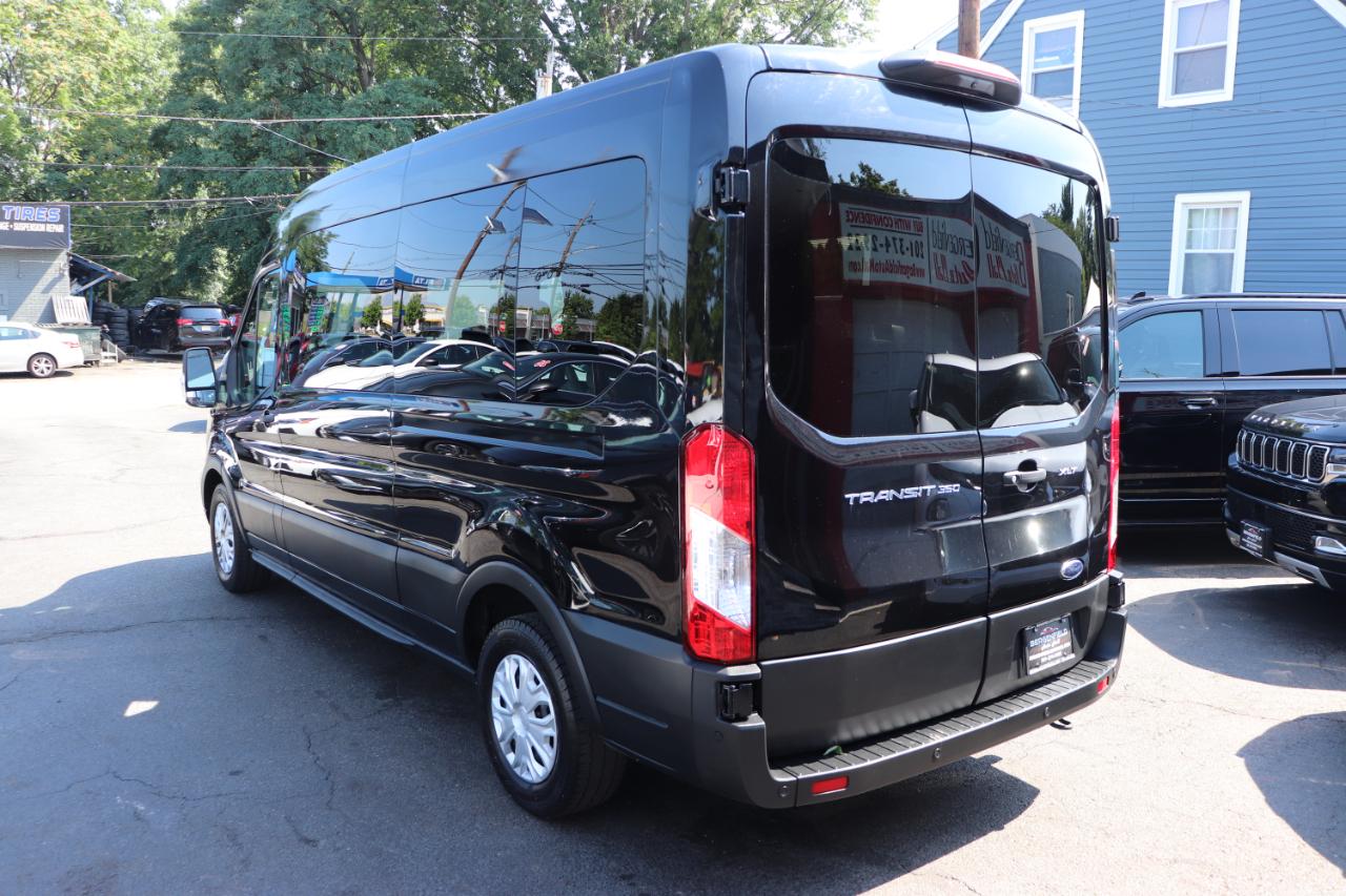 Ford Transit Passenger Wagon T-350 148" Med Roof XLT RWD 2025
