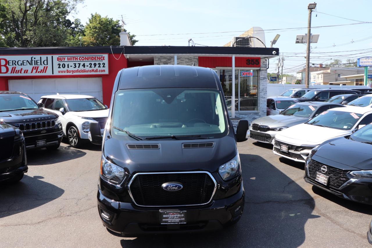 Ford Transit Passenger Wagon T-350 148" Med Roof XLT RWD 2025