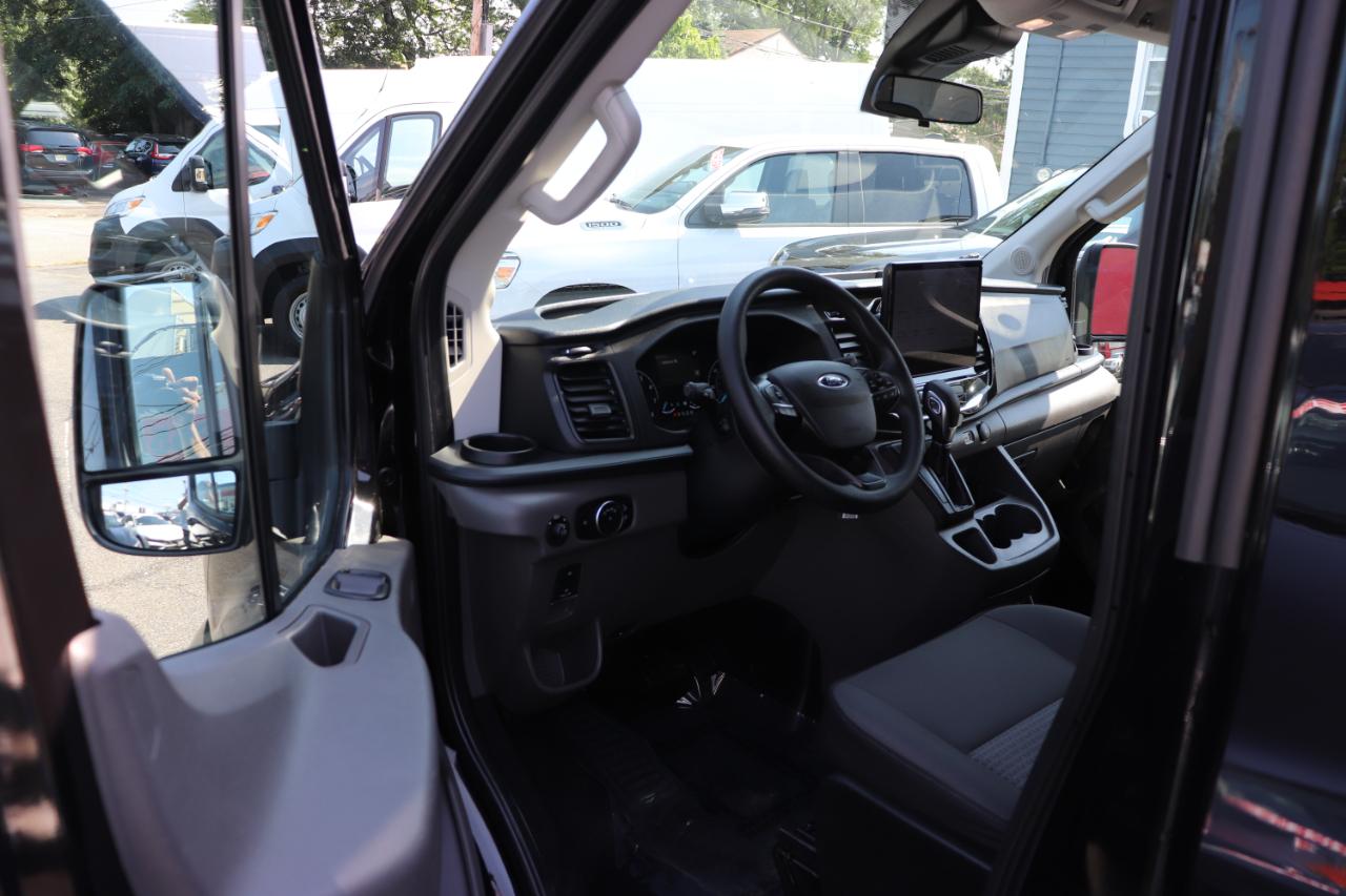 Ford Transit Passenger Wagon T-350 148" Med Roof XLT RWD 2025