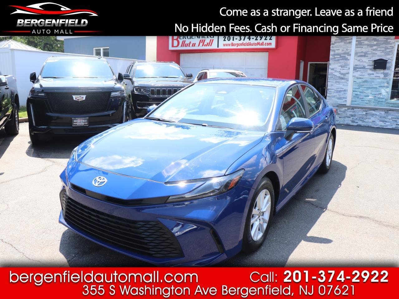Toyota Camry LE (Natl) 2025