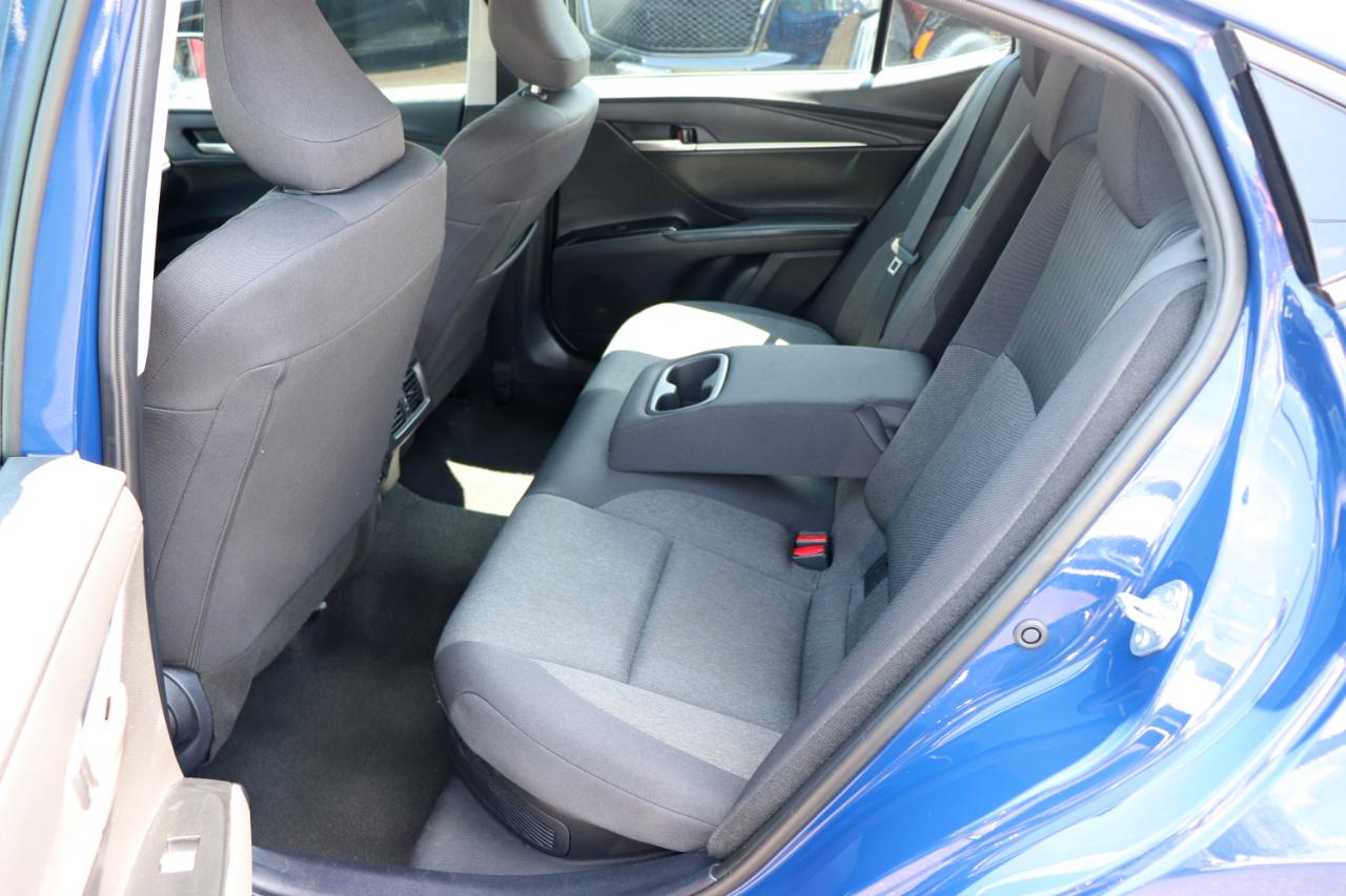 Toyota Camry LE (Natl) 2025