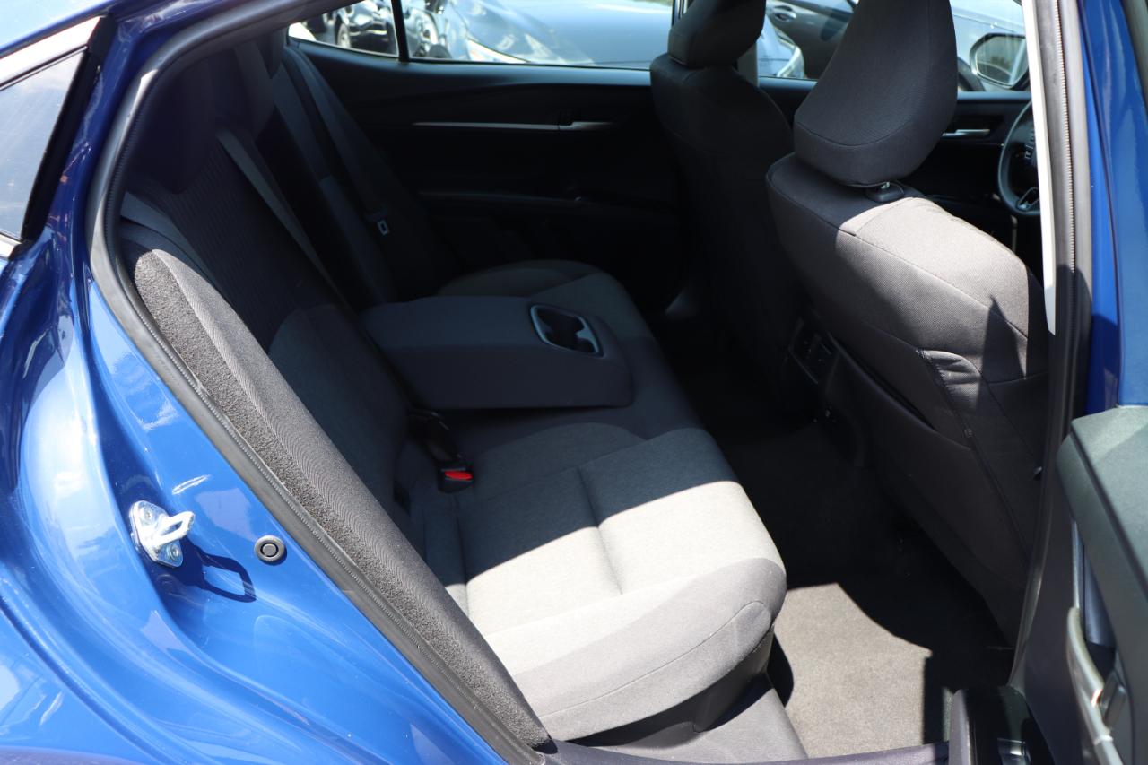 Toyota Camry LE (Natl) 2025