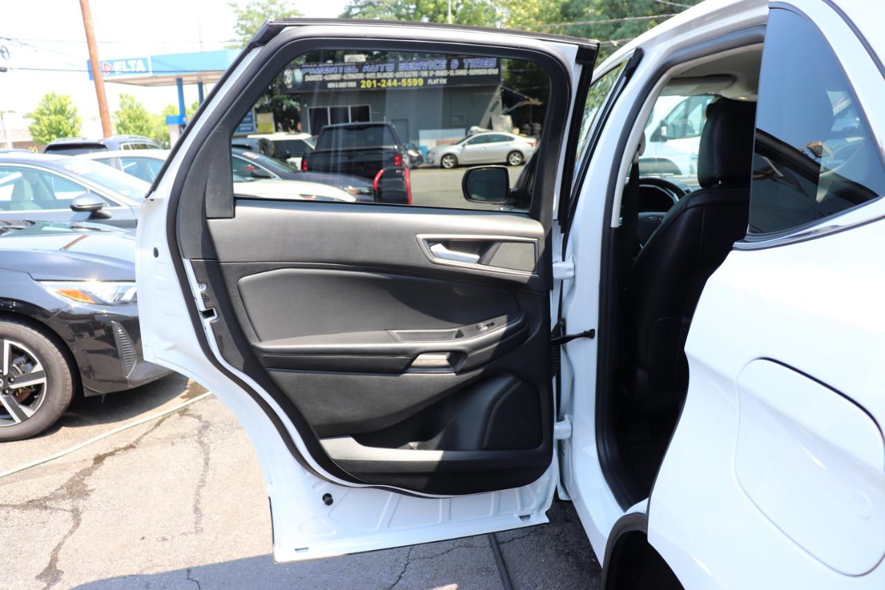 Ford Edge SEL AWD 2024