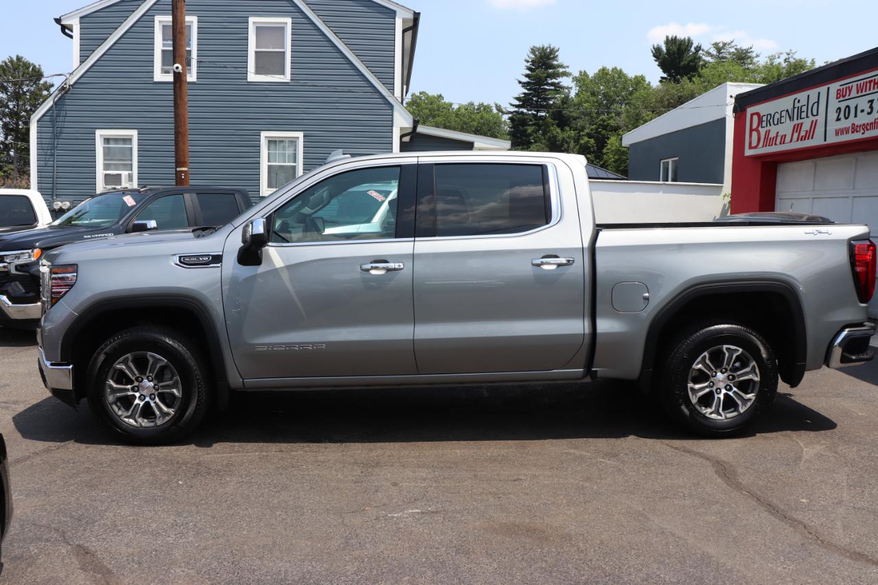 GMC Sierra 1500 4WD Crew Cab 147" SLT 2025