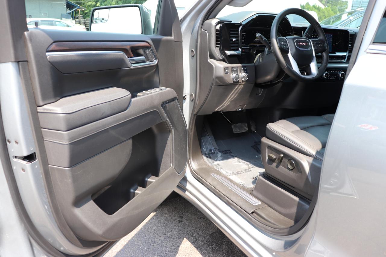 GMC Sierra 1500 4WD Crew Cab 147" SLT 2025
